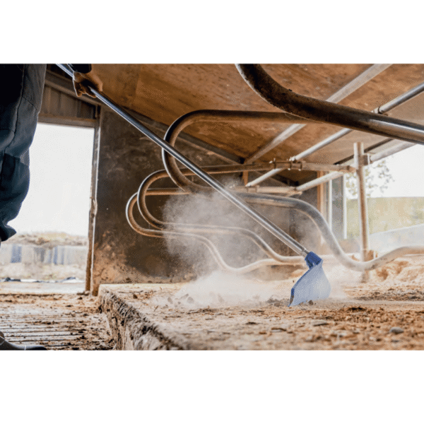 Slurry scraper with aluminium stick